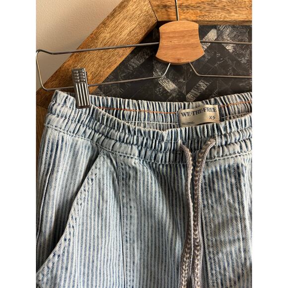 Free People We The Free Bright Eyed Low-Slung Pull-On Jeans - Picture 3 of 8